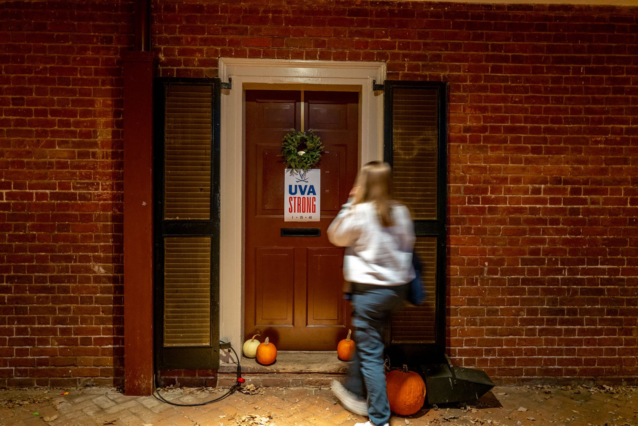 20221201_UVALIGHTING_013